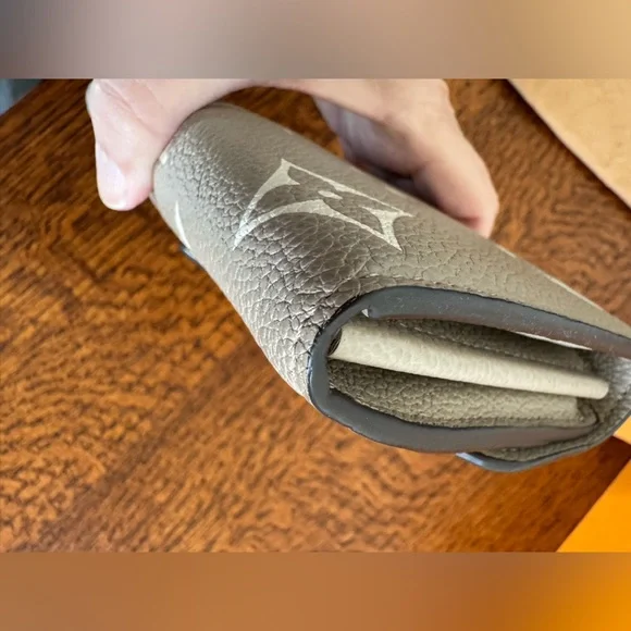 Louis Vuitton Monogram Empreinte Leather Sarah Wallet iw/ COA, Dust Bag & Box - Picture 6 of 16